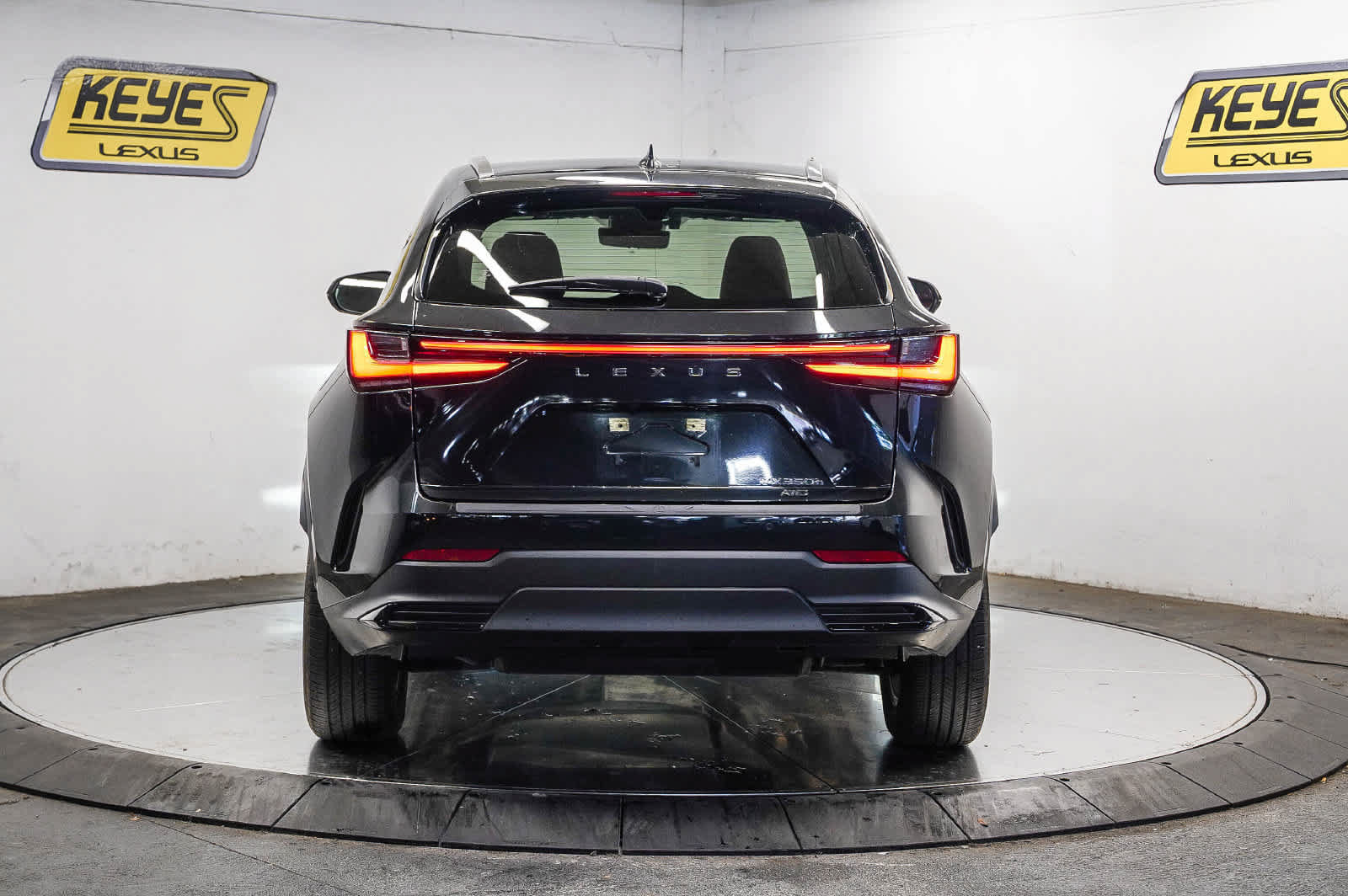 Used 2024 Lexus NX 350h AWD w/ Vision Package image 3