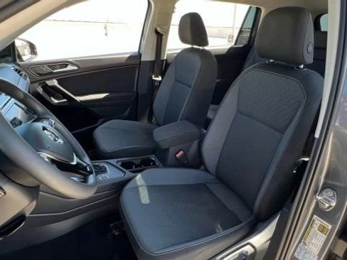 Used 2021 Volkswagen Tiguan S image 78
