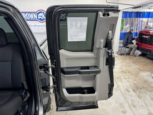 Used 2018 Ford F150 XL w/ Equipment Group 101A Mid AWD/4WD image 17