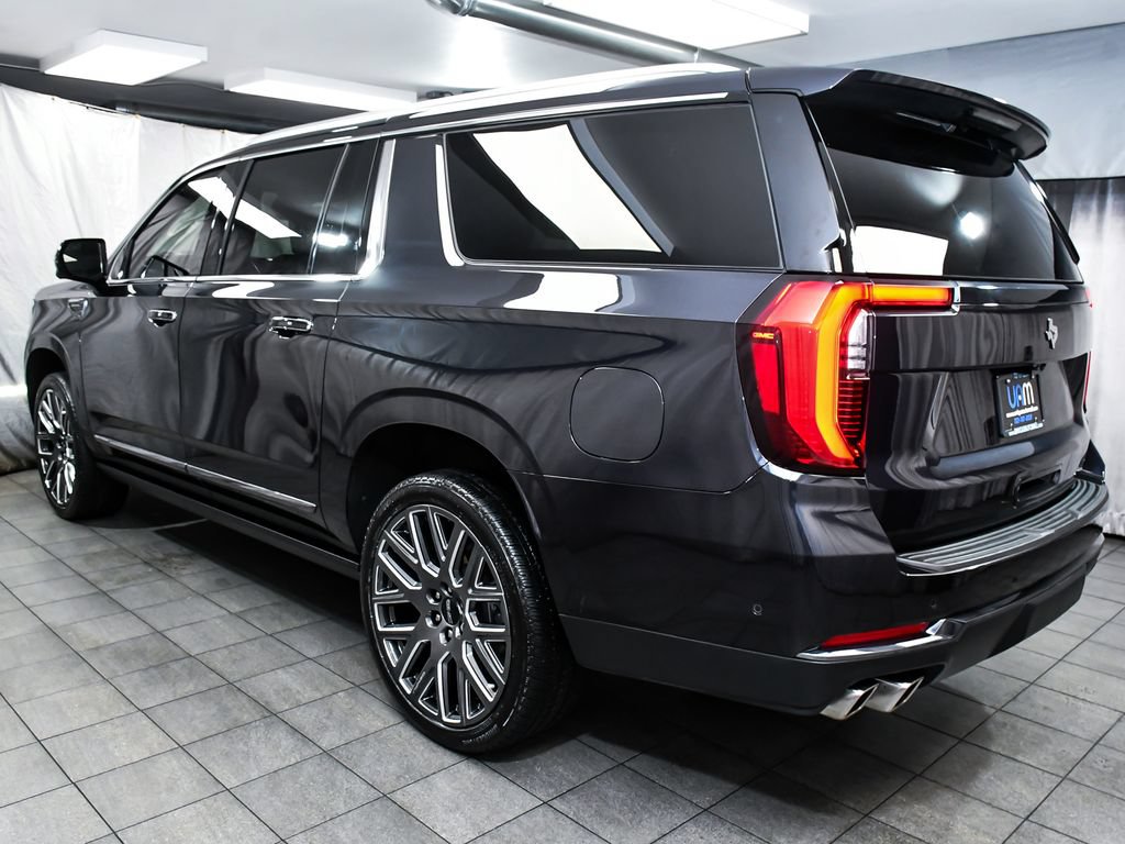 Used 2025 GMC Yukon XL Denali Ultimate AWD/4WD image 4