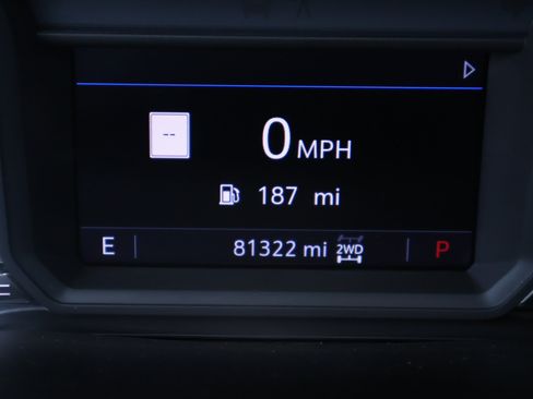 Used 2019 GMC Sierra 1500 SLT w/ SLT Premium Plus Package AWD/4WD image 3