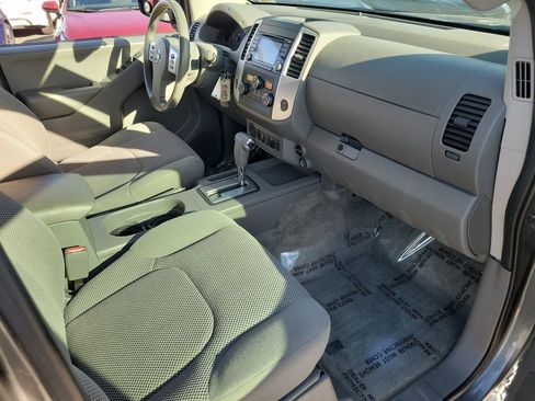 Used 2017 Nissan Frontier SV w/ SV Value Truck Package image 17
