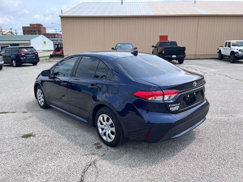 Used 2022 Toyota Corolla LE FWD image 5