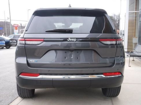 Used 2024 Jeep Grand Cherokee Limited 4xe image 10