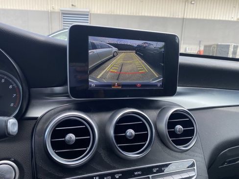 Used 2017 Mercedes-Benz GLC 300 4MATIC Coupe image 5