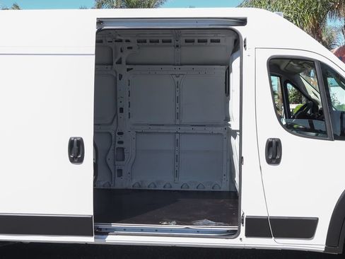 Used 2024 RAM ProMaster 3500 FWD image 11
