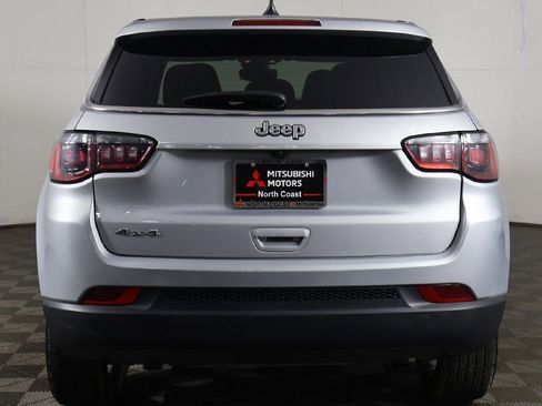 Used 2025 Jeep Compass Sport AWD/4WD image 9