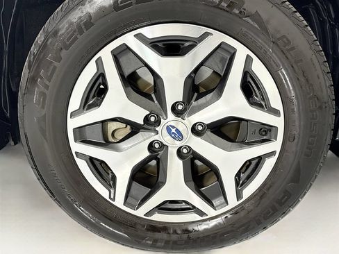 Used 2022 Subaru Forester Premium AWD/4WD image 32