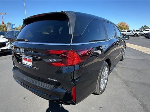 New 2026 Honda Odyssey Touring image 4