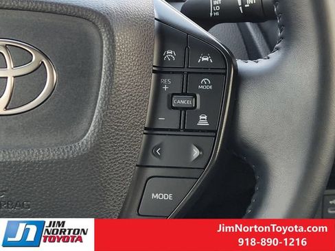 Used 2026 Toyota Prius LE FWD image 29
