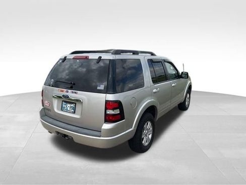 Used 2008 Ford Explorer XLT image 3