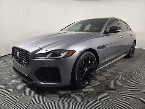 Used 2024 Jaguar XF R-Dynamic SE RWD image 2