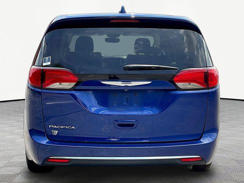 Used 2019 Chrysler Pacifica Touring Plus FWD image 5