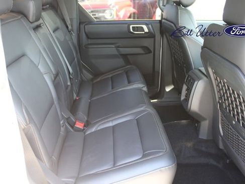 New 2025 Ford Bronco Badlands image 9