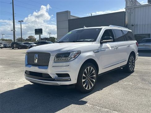 Used 2019 Lincoln Navigator Select w/ Technology Package image 2