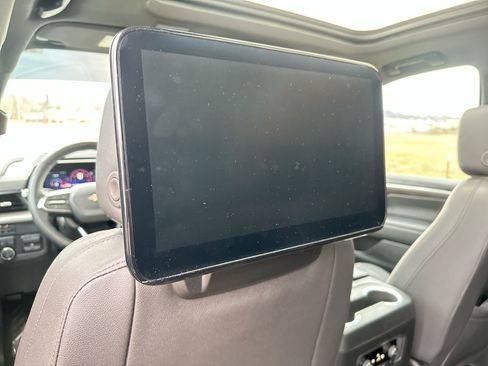 Used 2025 Chevrolet Tahoe Premier image 23