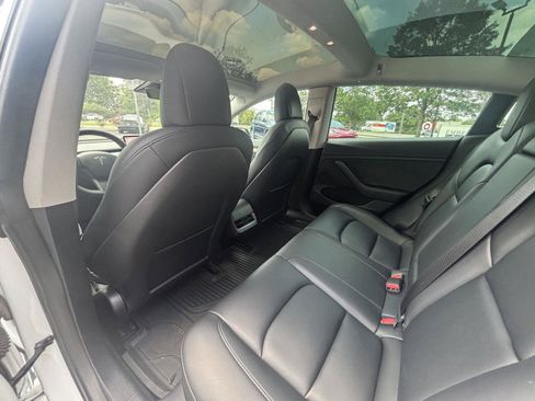Used 2022 Tesla Model 3 Long Range AWD/4WD image 23