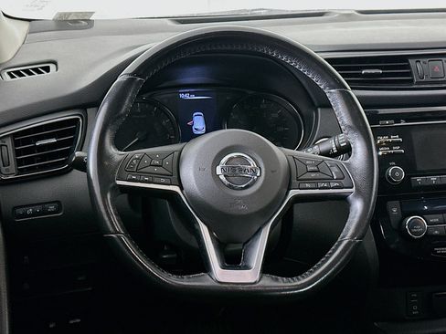 Used 2017 Nissan Rogue Sport SV w/ SV All-Weather Package FWD image 17