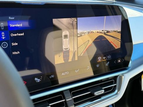 New 2026 Chevrolet Equinox EV LT image 15