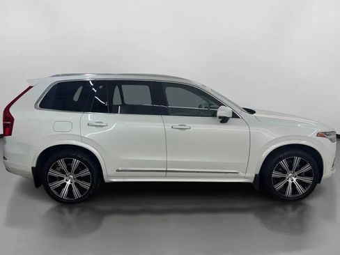 Used 2022 Volvo XC90 T6 Inscription w/ Protection Package Premier AWD/4WD image 2