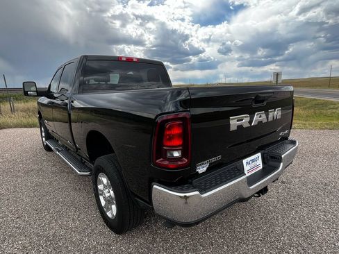 Used 2026 RAM 2500 Big Horn AWD/4WD image 3