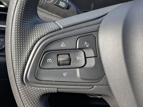 Used 2025 Buick Envista Preferred image 18