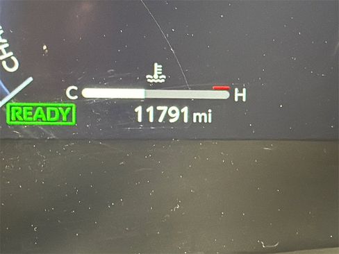 Used 2025 Toyota Highlander Platinum image 30