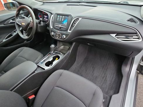 Used 2017 Chevrolet Malibu LS image 27