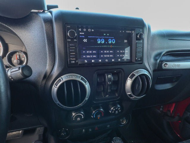Used 2011 Jeep Wrangler Unlimited Sahara w/ Dual Top Group AWD/4WD image 18