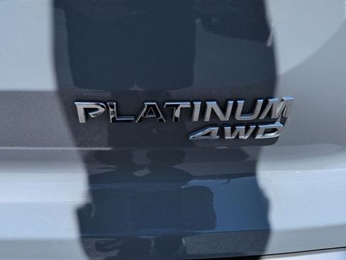 Used 2024 Nissan Pathfinder Platinum AWD/4WD image 12