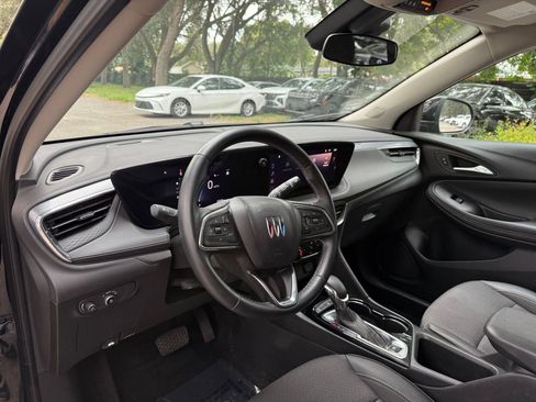 Used 2025 Buick Encore GX Preferred image 28