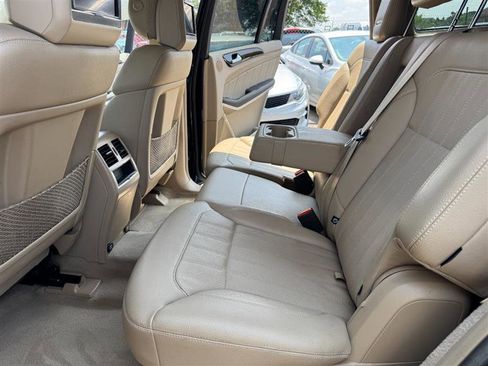 Used 2013 Mercedes-Benz GL 450 4MATIC image 22