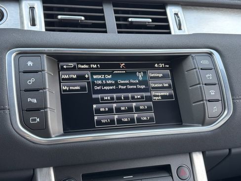 Used 2016 Land Rover Range Rover Evoque SE image 23