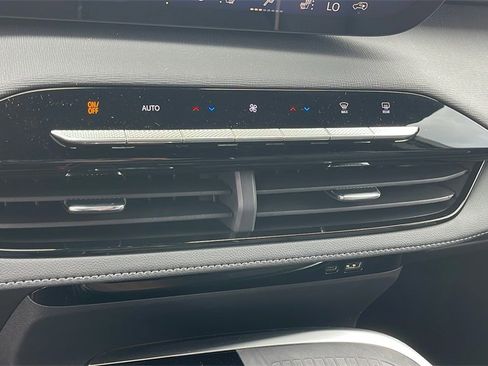 New 2026 Buick Enclave Sport Touring w/ Power Package image 19