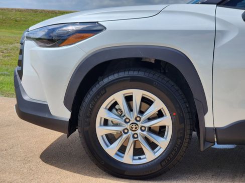 New 2026 Toyota Corolla Cross LE image 10