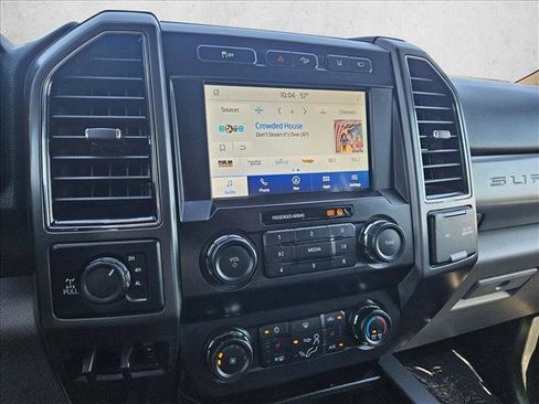 Used 2020 Ford F250 XLT w/ XLT Premium Package AWD/4WD image 12