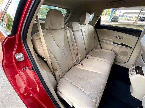 Used 2010 Toyota Venza image 18