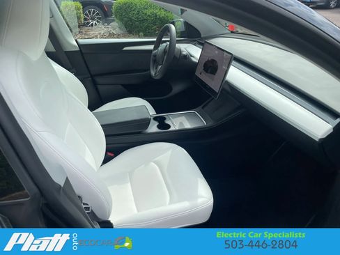 Used 2024 Tesla Model Y Long Range AWD/4WD image 53