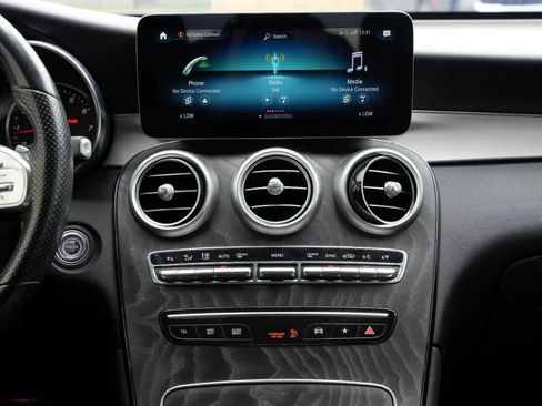Used 2022 Mercedes-Benz GLC 300 image 13