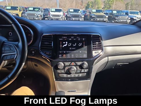 Used 2020 Jeep Grand Cherokee Altitude image 21