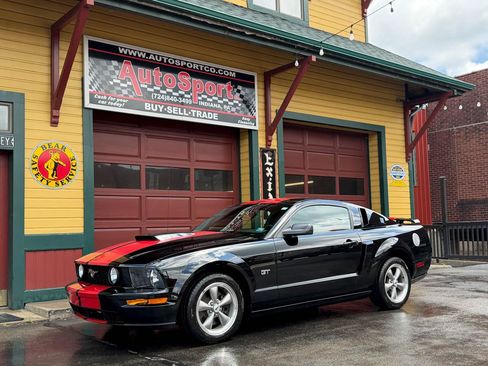 Used 2006 Ford Mustang GT RWD image 8