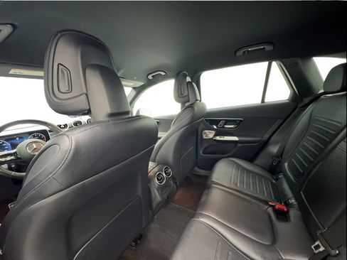 Used 2024 Mercedes-Benz GLC 300 4MATIC w/ AMG Line image 21