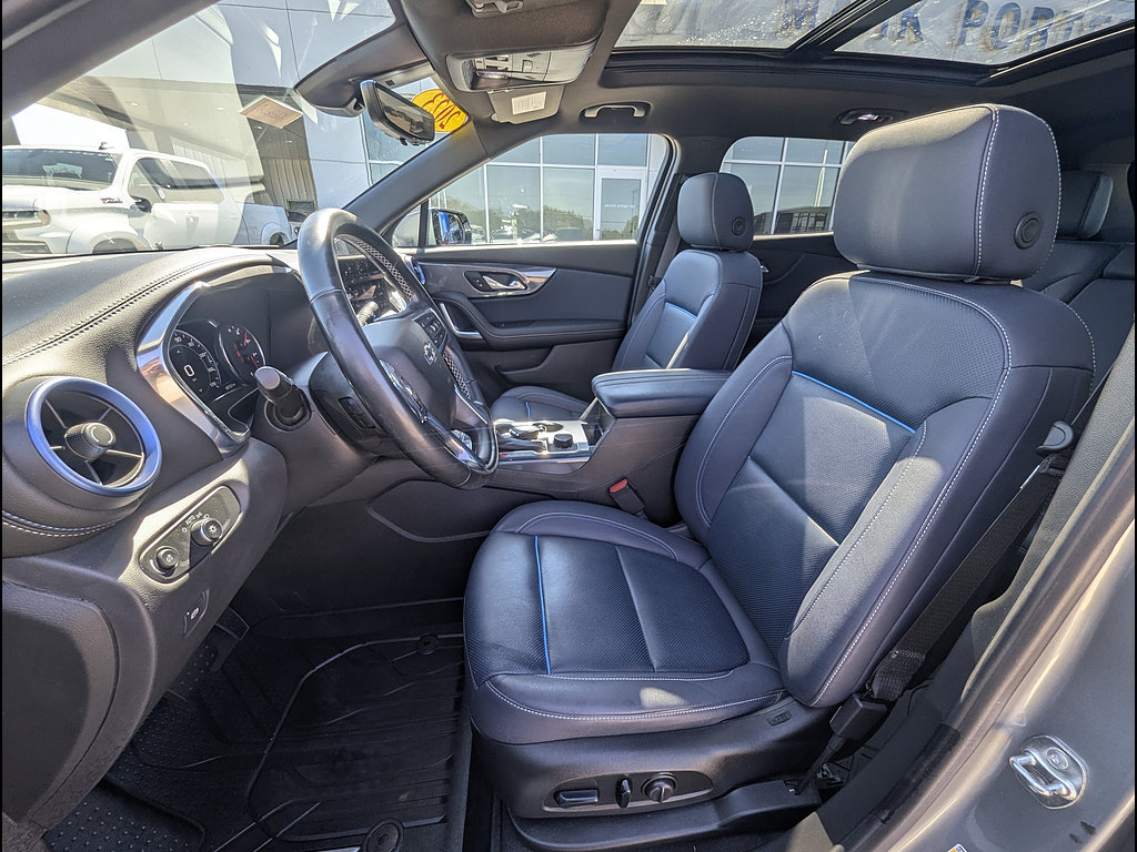 Used 2023 Chevrolet Blazer RS w/ Driver Confidence II Package AWD/4WD image 17