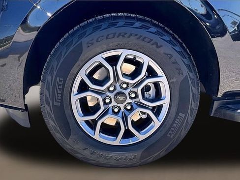 Used 2025 Ford Expedition Active RWD image 6