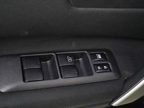 Used 2013 Nissan Rogue S AWD/4WD image 21