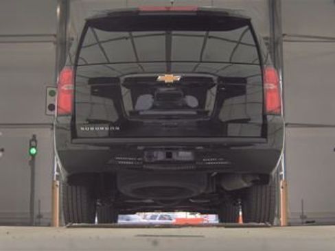 Used 2020 Chevrolet Suburban LS image 7