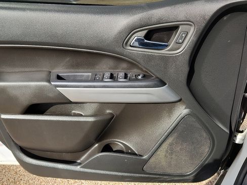 Used 2022 Chevrolet Colorado ZR2 w/ ZR2 Dusk Special Edition image 16