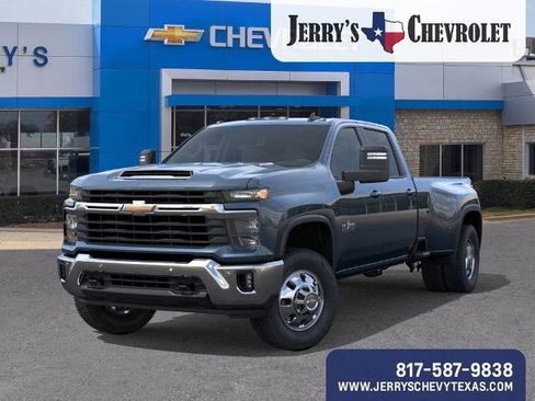 New 2026 Chevrolet Silverado 3500 LT image 7