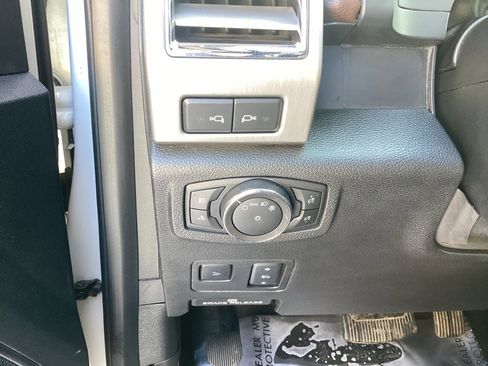 Used 2017 Ford F250 Platinum w/ Platinum Ultimate Package image 22