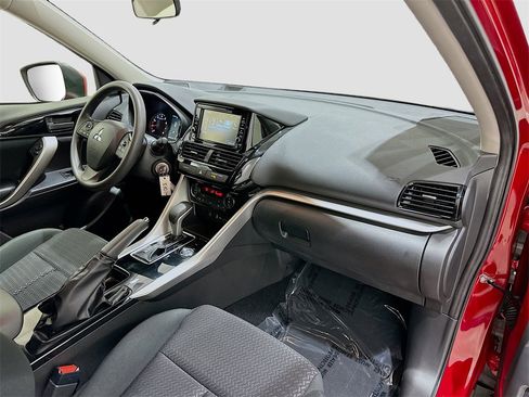 Used 2024 Mitsubishi Eclipse Cross ES image 28